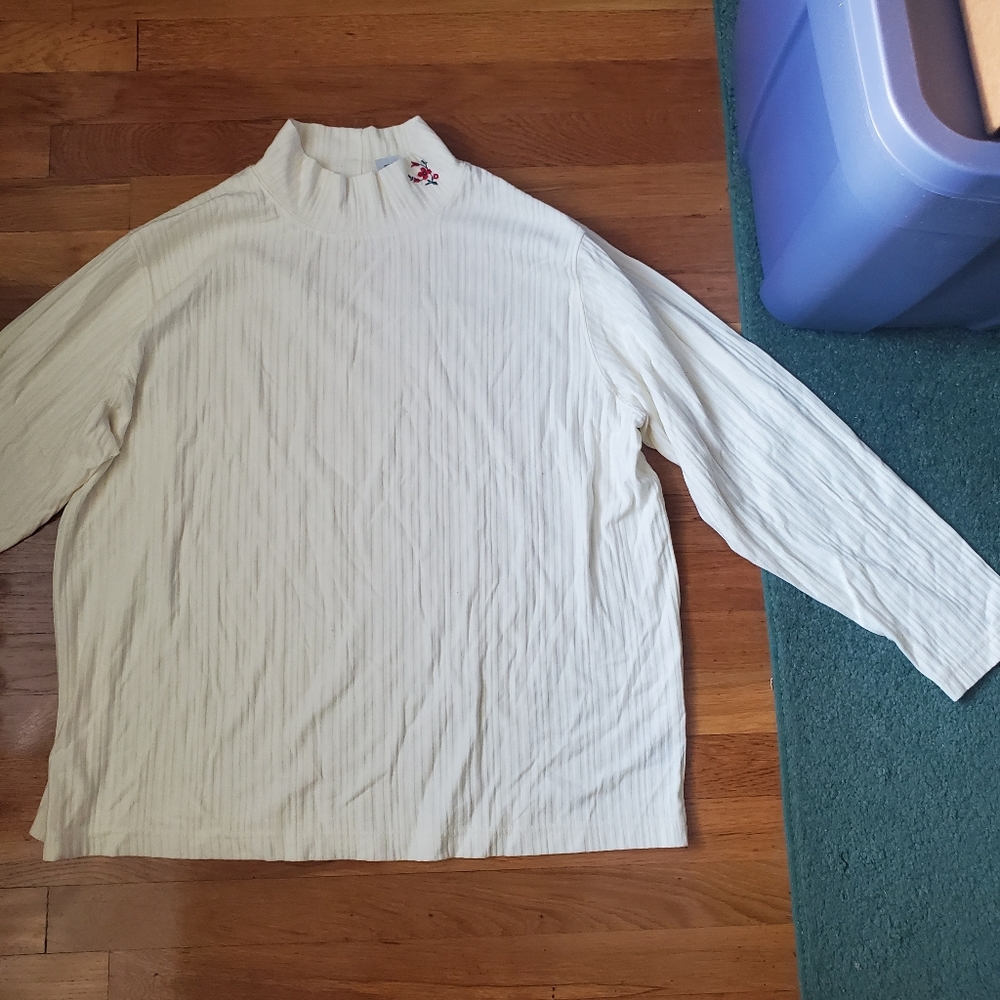White Mock Long Sleeve Turtleneck - Picture 3 of 6